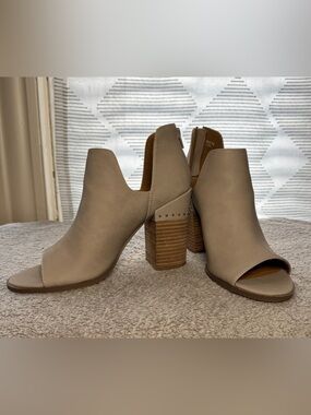 Dolce Vita Taupe Open-Toe Block Heel Booties